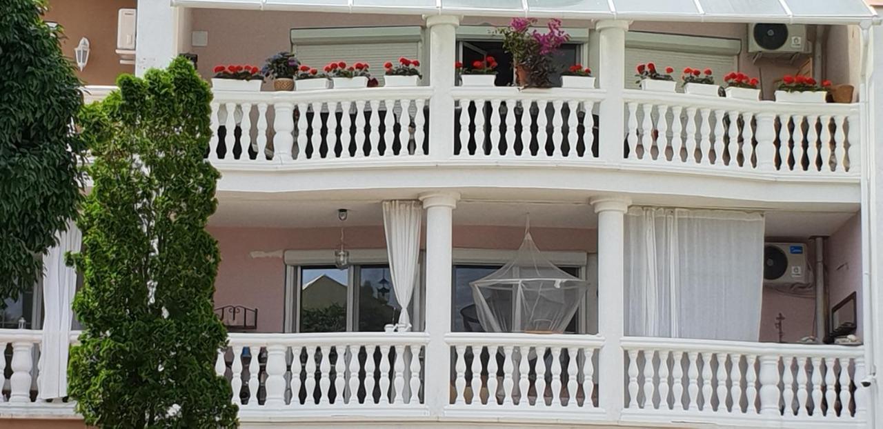Sunny House Apartman Szeged Exterior foto